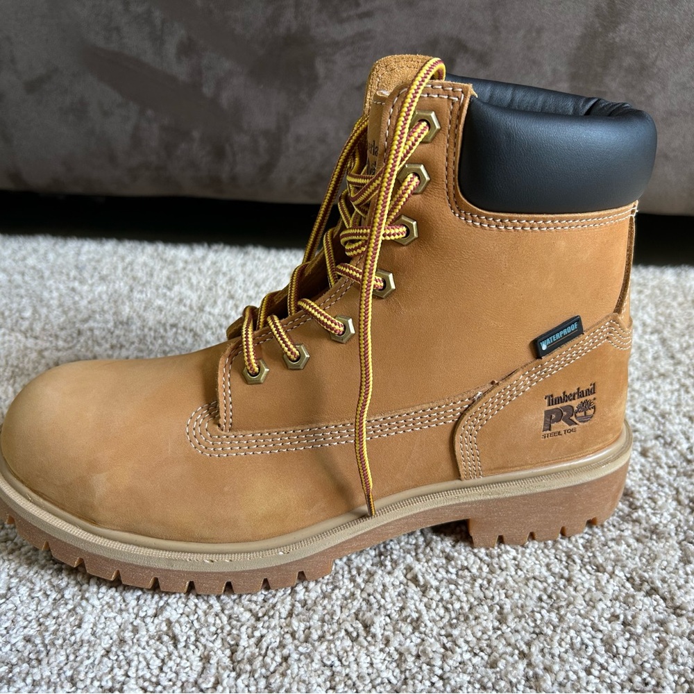 Timberlands Pro steel toed waterproof woman’s bootes. New.
